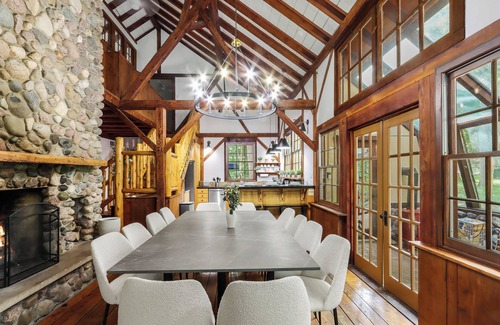 Lake Geneva House | Charming 3-bedroom house in lovely Lake Geneva with AC, WiFi, pond, fire pit