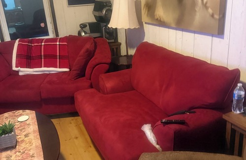 McKees Rocks House | Charming 3-bedroom house with AC in McKees Rocks