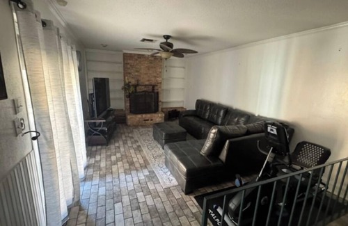 Old Aurora House | Charming 3-bedroom house in fabulous New Orleans with WiFi and AC