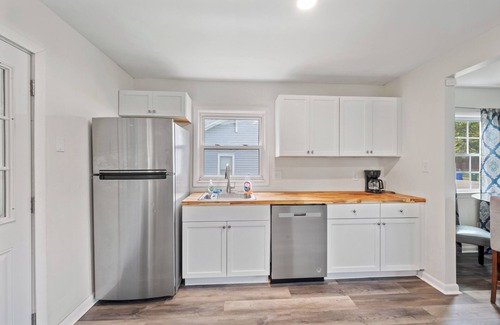 Newport News House | Charming 3-bedroom house with WiFi, AC in fabulous Newport News