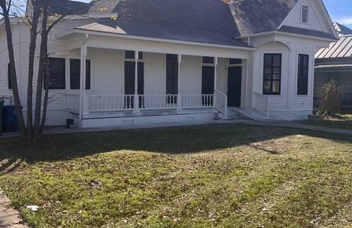 Government Hill House | Charming 3-bedroom house in San Antonio with WiFi and AC