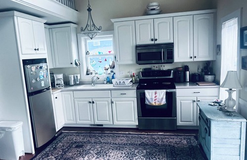 Sodus Point Cottage | Charming 3-bedroom cottage in fabulous Sodus Point.