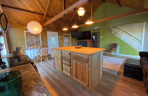 Twain Harte Cabin | Charming 3-bedroom cabin in Twain Harte LAKE MEMBERSHIP with AC, WiFi