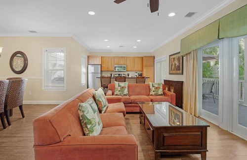 Marathon Villa | Charming 3-Bedroom Villa Centrally Located in the Florida Keys