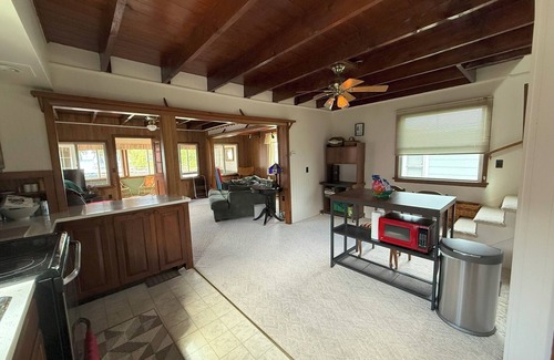 Brier Hill House | Charming 3-bedroom WATERFRONT cabin on the St. Lawrence River!
