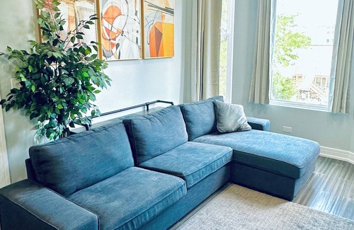 Tri-Taylor Bed & Breakfast | Charming 3 bedrooms Apartment at the Medical District