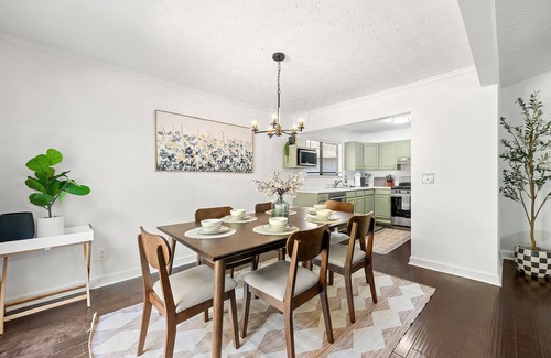 Duluth Other | Charming 3-bedrooms ranch house, 3 mins from Pleasant Hill