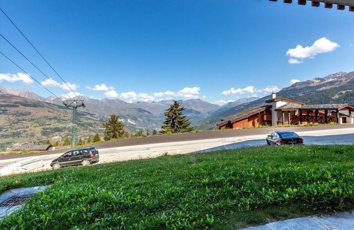 Bellentre Apartment | Charming 3-room apartment with terrace, near slopes, for 6 people in La Plagne