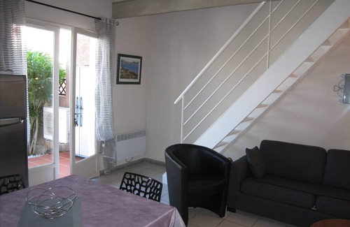 Saint-Cyprien Plage Villa | Charming 3-Room Villa with Mezzanine, Pool, Tennis, Near Beach & Port in Saint Cyprien