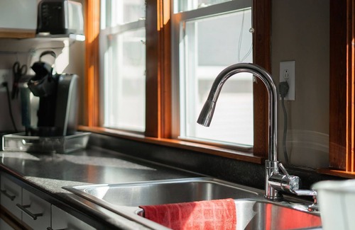 Northeast Minneapolis Arts District House | Charming 3bd/1bath in the vibrant creative heart of Minneapolis' Art District.