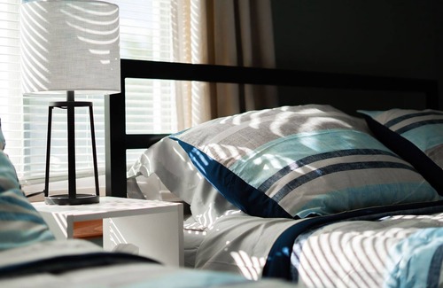 Northeast Minneapolis Arts District House | Charming 3bd/1bath in the vibrant creative heart of Minneapolis' Art District.