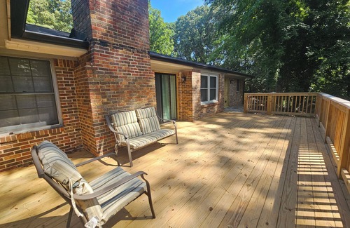 Lithonia House | Charming 3BD/2BA Home in Tranquil Neighborhood 20 mins from Airport and Downtown