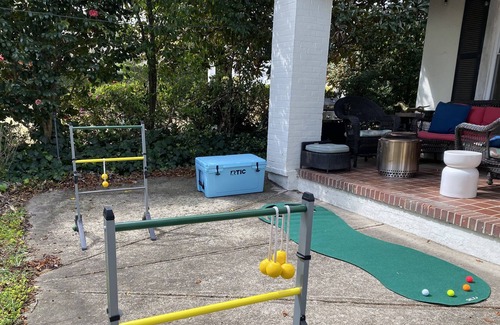 Summerville House | Charming 3BR/2BA Masters rental, 8 min drive