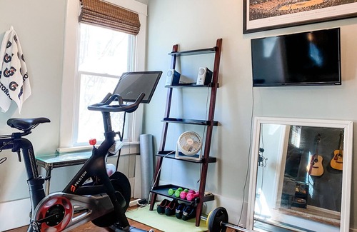 Summerville House | Charming 3BR/2BA Masters rental, 8 min drive