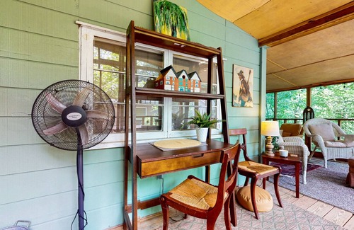 Lake Junaluska Cottage | Charming 3BR Cottage with Full Kitchen, WIFI and Access to community amenities