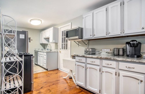 Nelson House | Charming 3BR Home in Muskegon – Walk to Downtown & Lake!