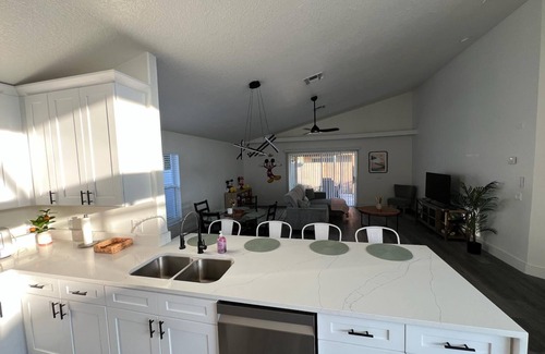 West Kissimmee House | Charming 3BR home w/pool & WiFi, fully equipped, just 27 mins from Disney!