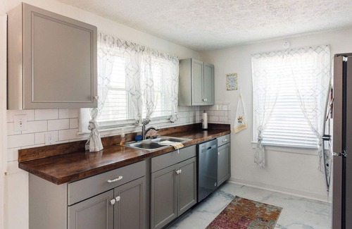 Bristol House | Charming 3BR Home with Hot Tub in Bristol