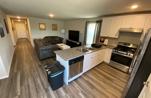 Converse House | Charming 3BR house w/WiFi in Converse, right next to San Antonio, New Braunfels