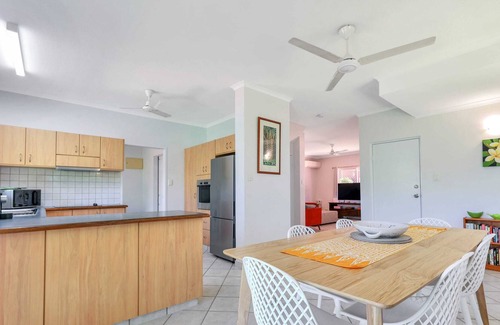 The Gardens House | Charming 3BR Retreat in Central Location of Darwin