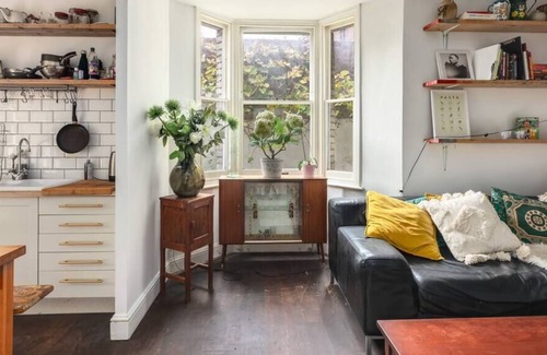 Hackney Downs Apartment | Charming 3BR Victorian Maisonette with Garden