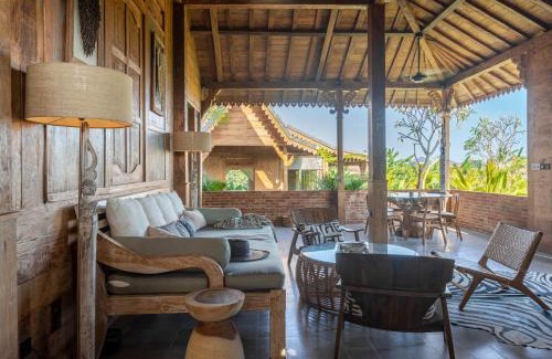 Munggu Villa | Charming 3BR Villa w/pool & view