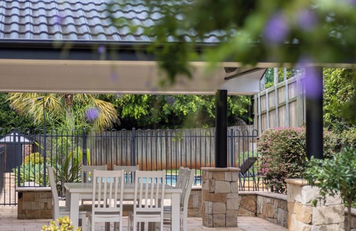 Eight Mile Plains House | Charming 4-bedroom house with WiFi and AC in serene Eight Mile Plains