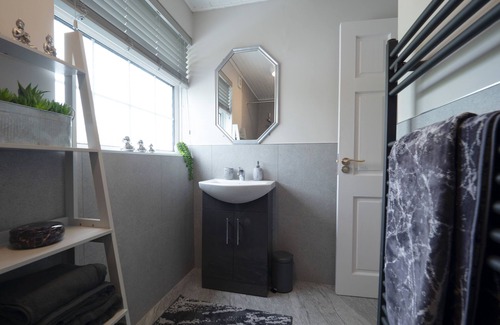 Dungannon Cottage | Charming 4-Bed Cottage in Dungannon