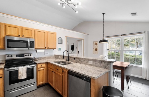 North Charleston House | Charming 4-bedroom house near Park Circle in North Charleston