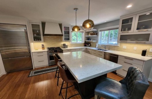Birchwood Farms House | Charming 4-bedroom house in Harbor Springs, Close to town and Ski Hills!