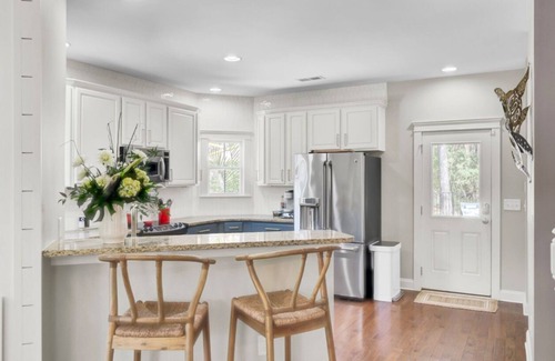 Mount Pleasant House | Charming 4-bedroom house with pool in lovely Mount Pleasant