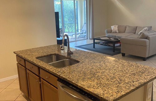 Venetian Falls House | Charming 4-bedroom 3- bathrooms house with pool, Wi-Fi in lovely Venice FL.