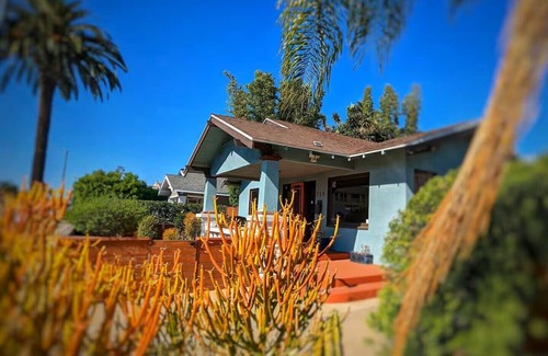 Eastside House | Charming 4-bedroom bungalow with WiFi, AC in lovely Long Beach