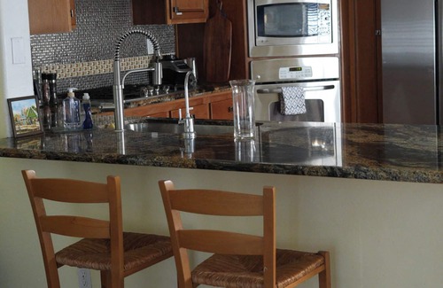 Mira Mesa House | Charming 4-bedroom Bungalow with Pool, WiFi and AC in Sunny San Diego