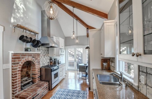Virginia Highland House | Charming 4 Bedroom Bungalow With Heated Pool Close To Piedmont Park