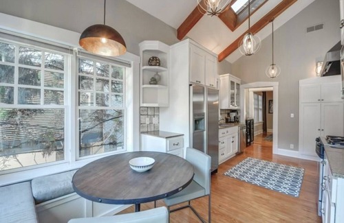 Virginia Highland House | Charming 4 Bedroom Bungalow With Heated Pool Close To Piedmont Park