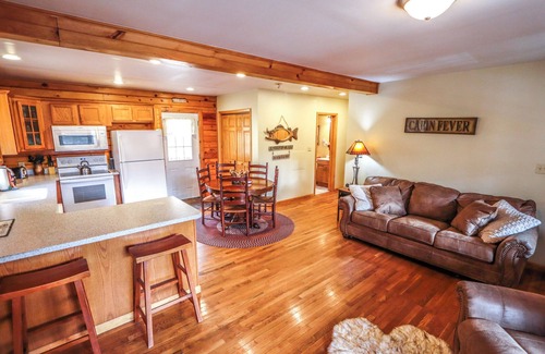 Swanton Cabin | Charming 4-bedroom cabin