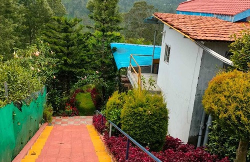Kotagiri Cottage | Charming 4-bedroom cottage in quaint Kotagiri with WiFi