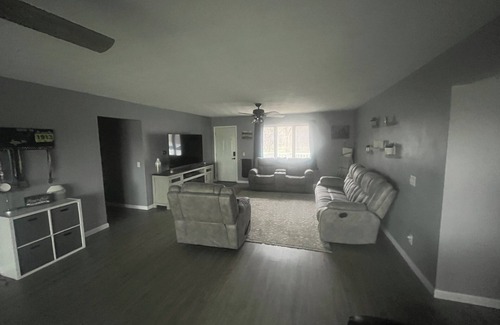 Sperry Other | Charming 4-bedroom farmhouse in Burlington with AC