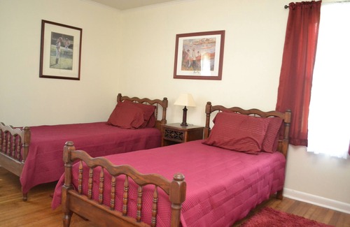Lexington Other | Charming 4-bedroom farmhouse in Lexington less than a mile from KY Horse Park