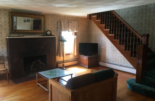 Brant Lake House | Charming 4-bedroom house with WiFi and AC in delightful Brant Lake