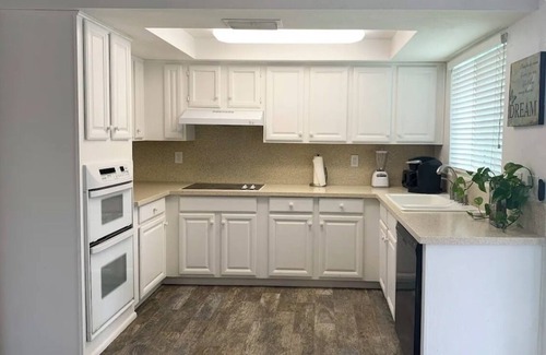 Casa Rica House | Charming 4-bedroom house in marvelous Scottsdale with AC, WiFi, swimming pool.