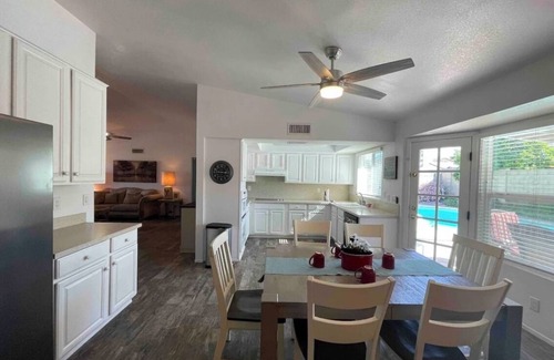 Casa Rica House | Charming 4-bedroom house in marvelous Scottsdale with AC, WiFi, swimming pool.