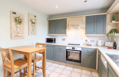 Tiptree House | Charming 4 bedroom home with hottub, parking, WIFI