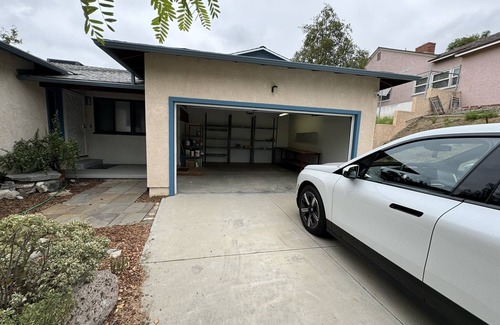 Burbank House | Charming 4-bedroom house in Prime Burbank with WiFi, AC