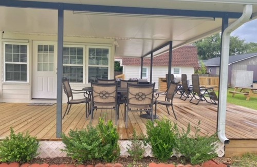 Lillian House | Charming 4-bedroom house with Wi-Fi and AC in House in Perdido Bay Lillian Al