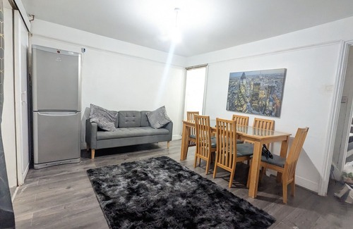 Dover House | Charming 4-bedroom House in Dover