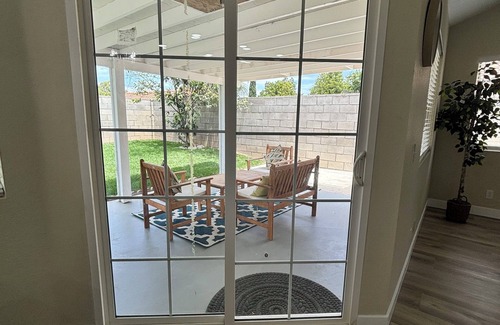 Corona House | Charming 4-bedroom house with AC, WiFi, backyard in quiet neighborhood
