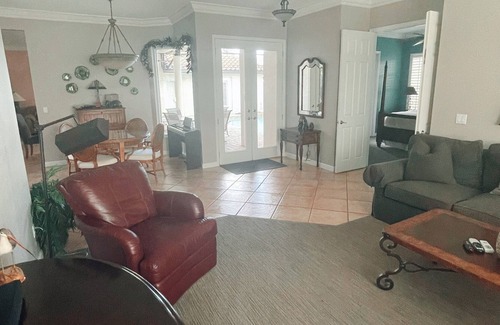 Kings Lake House | Charming 4 Bedroom House in Beautiful Naples