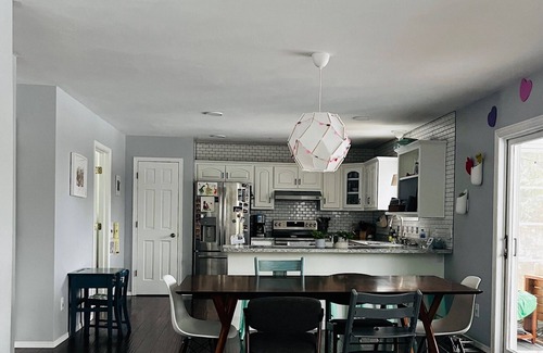 Bellevue House | Charming 4-bedroom in lovely Green Bay! 12 minutes from the NFL Draft!